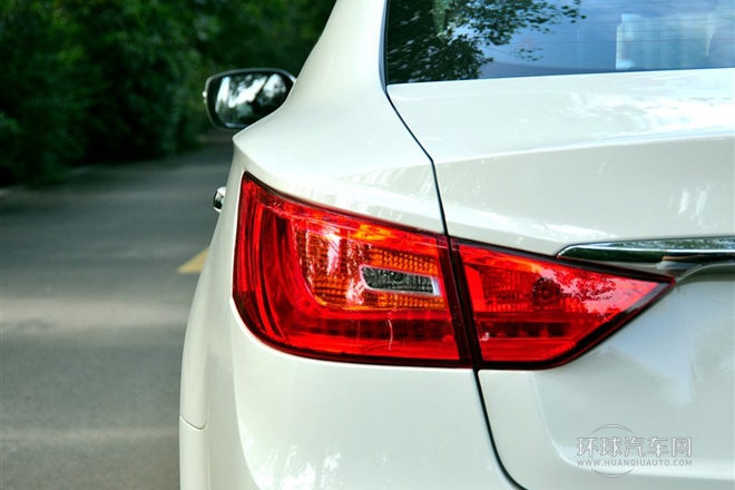 2014款 2.0T 自動豪華型