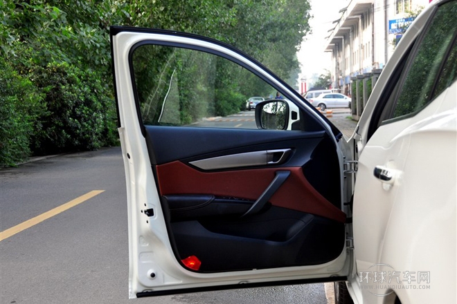 2014款 2.0T 自動豪華型