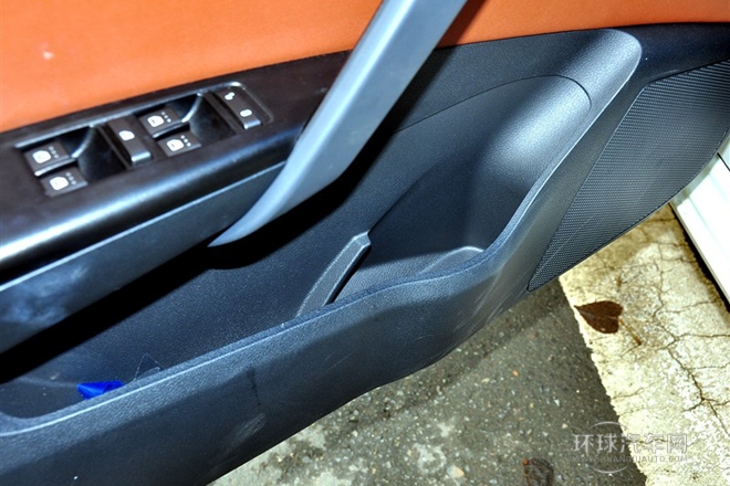 2014款 2.0T 自動豪華型