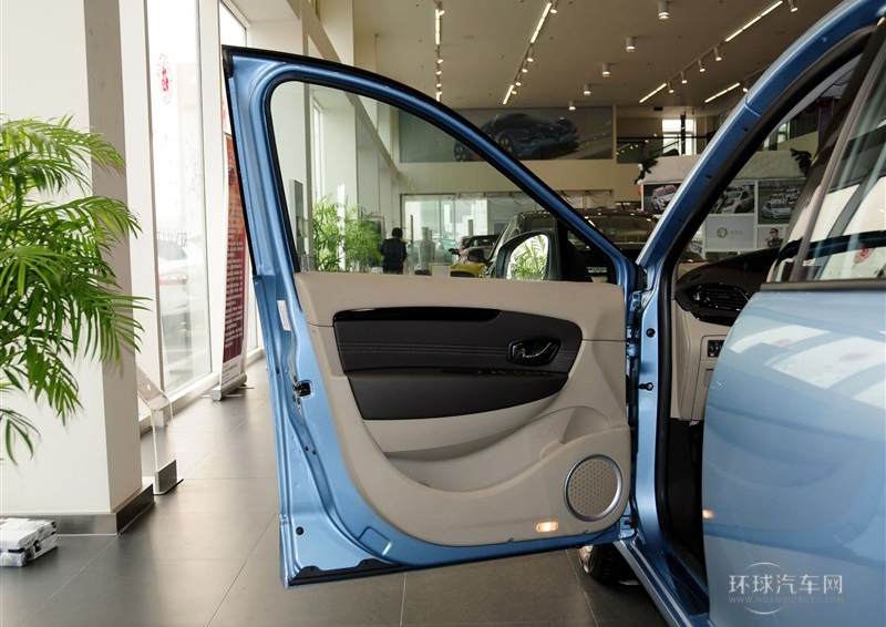 2012款 2.0 風景舒適版