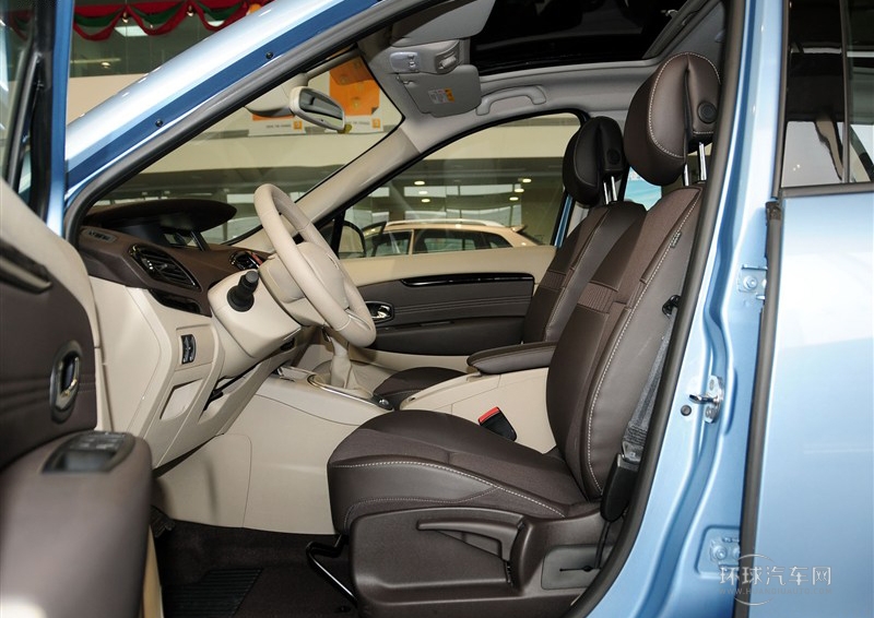 2012款 2.0 風景舒適版