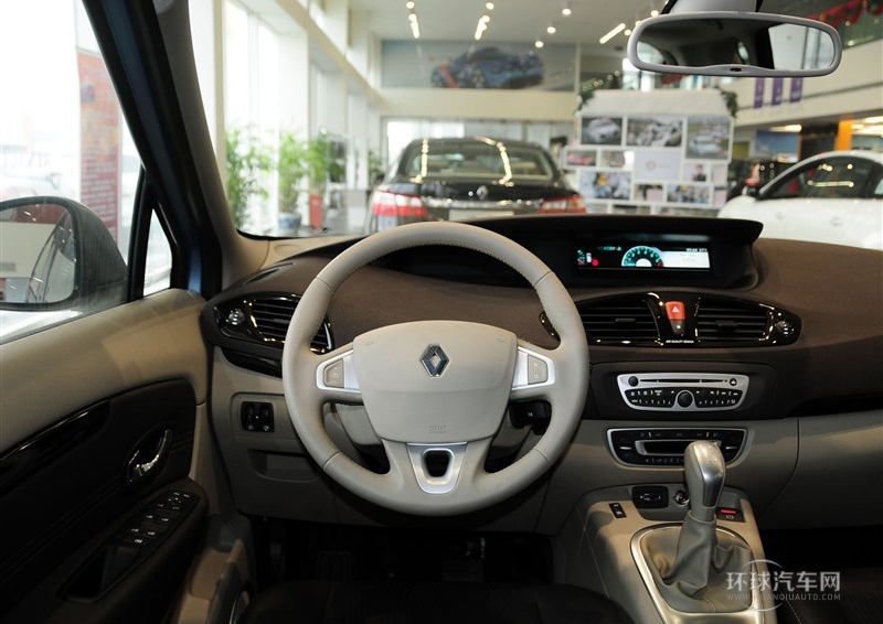 2012款 2.0 風景舒適版