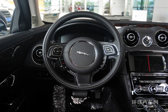 2014款 XJL 2.0T 兩驅(qū)尊享商務(wù)版