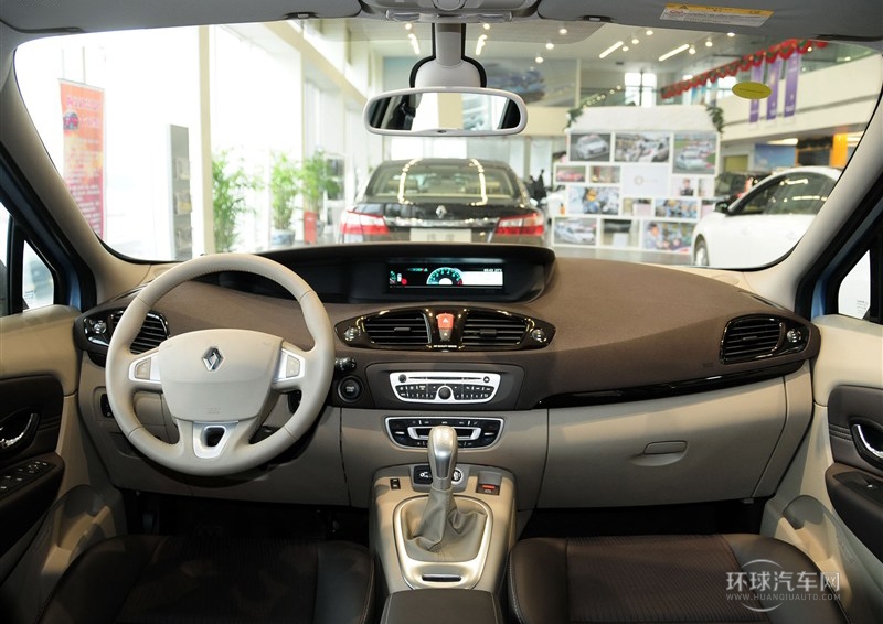 2012款 2.0 風景舒適版