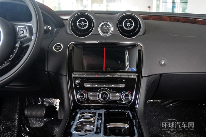 2014款 XJL 2.0T 兩驅(qū)尊享商務(wù)版