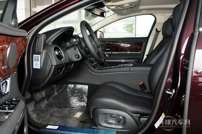 2014款 XJL 2.0T 兩驅尊享商務版