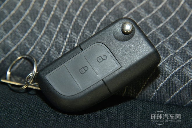 2013款 1.2L 手動舒適型