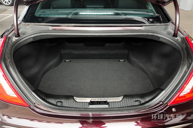 2014款 XJL 2.0T 兩驅尊享商務版