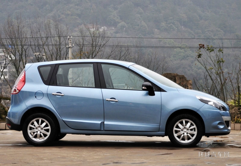 2012款 2.0 風景舒適版