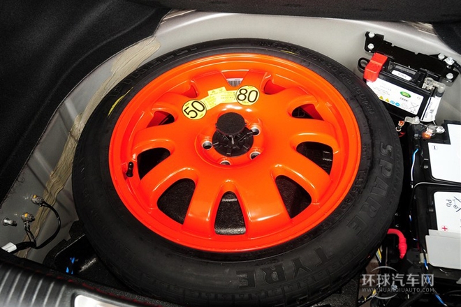 2014款 XJL 2.0T 兩驅(qū)尊享商務(wù)版