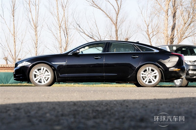 2014款 XJL 3.0 SC 兩驅(qū)旗艦商務版