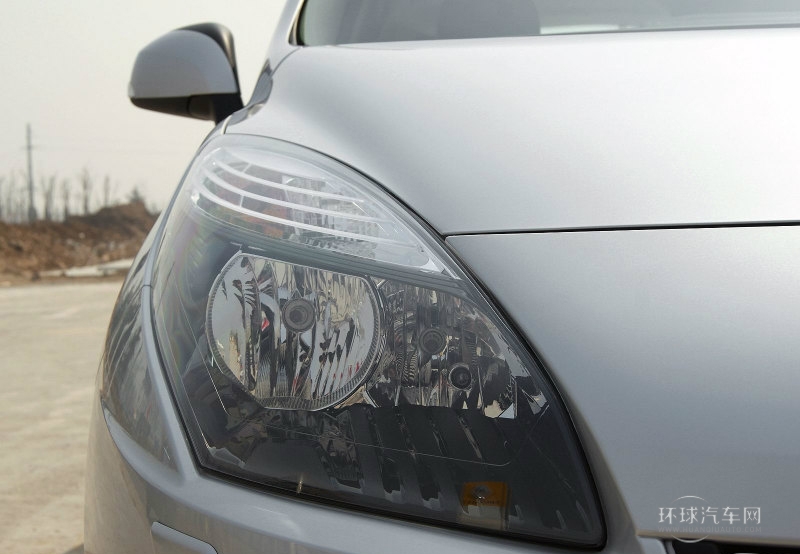 2012款 2.0 風(fēng)景時(shí)尚版