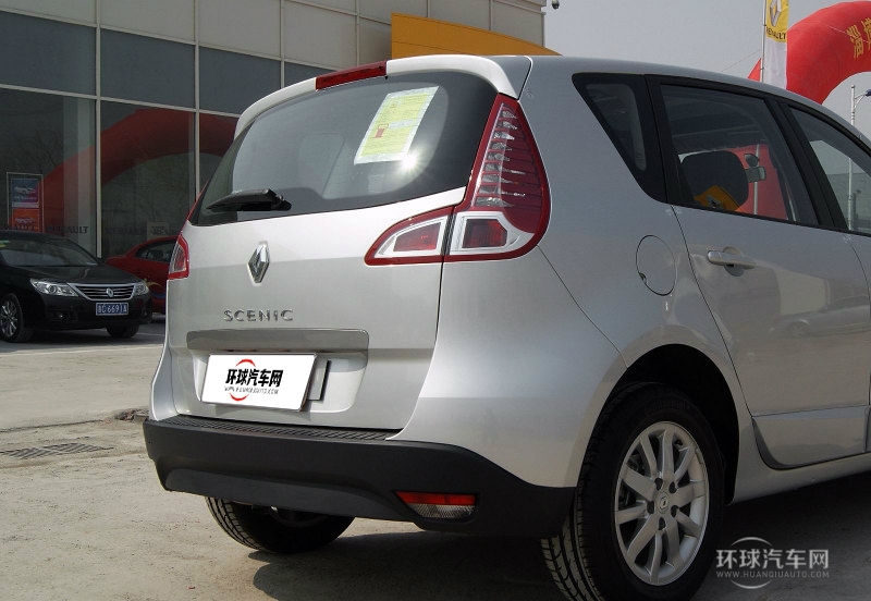 2012款 2.0 風(fēng)景時(shí)尚版