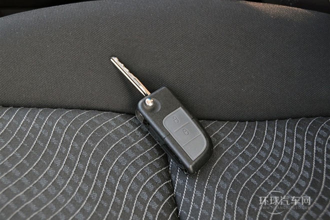 2013款 1.2L 手動(dòng)精英型