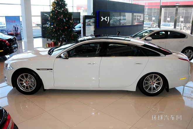 2014款 XJL 3.0 SC 兩驅(qū)全景商務版