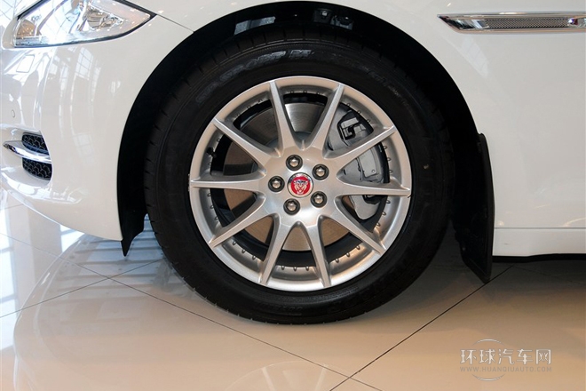 2014款 XJL 3.0 SC 兩驅(qū)全景商務(wù)版