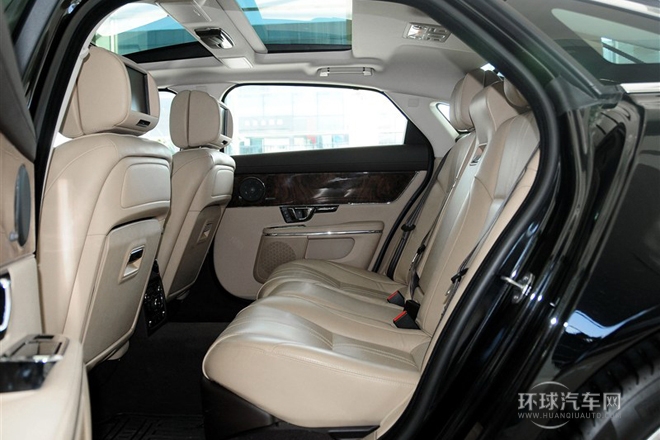 2014款 XJL 3.0 SC 兩驅(qū)尊享商務(wù)版