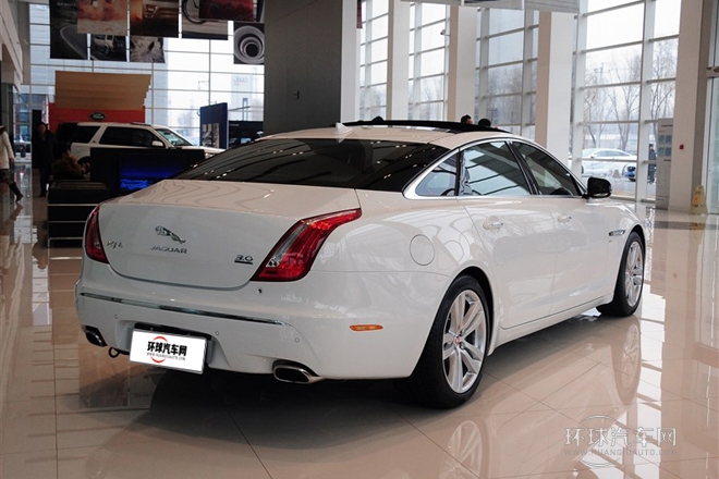 2014款 XJL 3.0 SC 四驅(qū)旗艦商務(wù)版