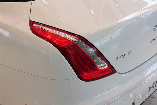 2014款 XJL 3.0 SC 四驅(qū)旗艦商務版