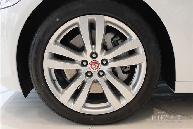 2014款 XJL 3.0 SC 四驅(qū)旗艦商務(wù)版