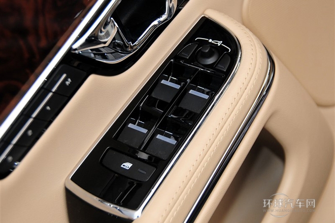 2014款 XJL 3.0 SC 四驅全景商務版