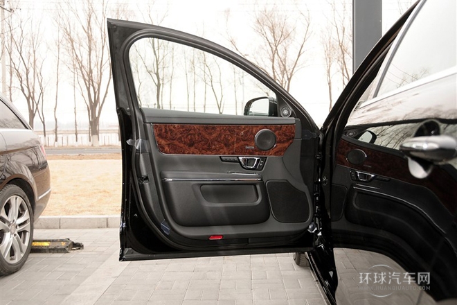 2014款 XJL 3.0 SC 四驅尊享商務版