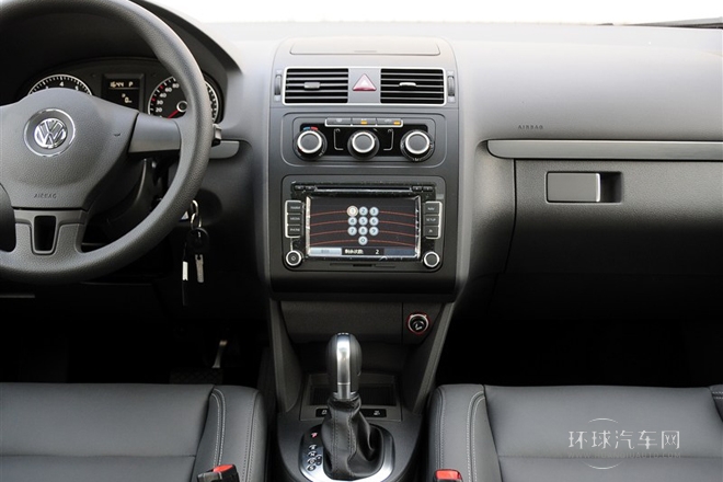 2015款 1.4T 自動(dòng)30周年紀(jì)念版