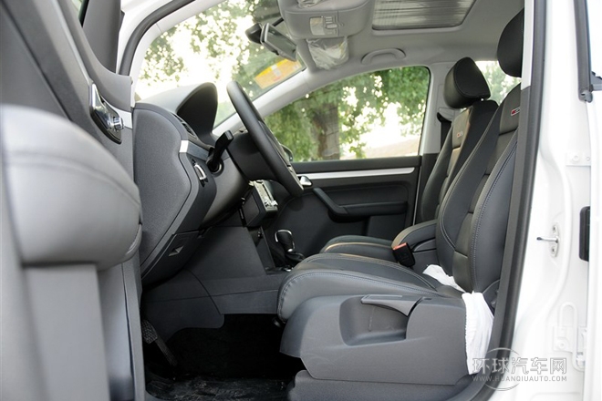 2015款 1.4T 自動(dòng)30周年紀(jì)念版