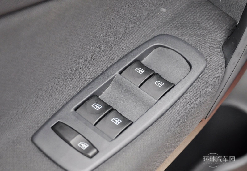 2014款 改款 2.0L 兩驅(qū)標準版