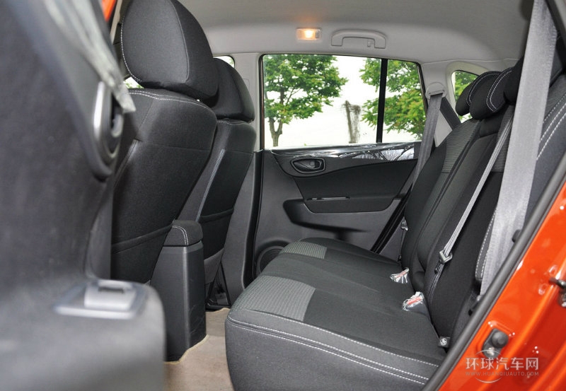 2014款 改款 2.0L 兩驅(qū)標(biāo)準(zhǔn)版