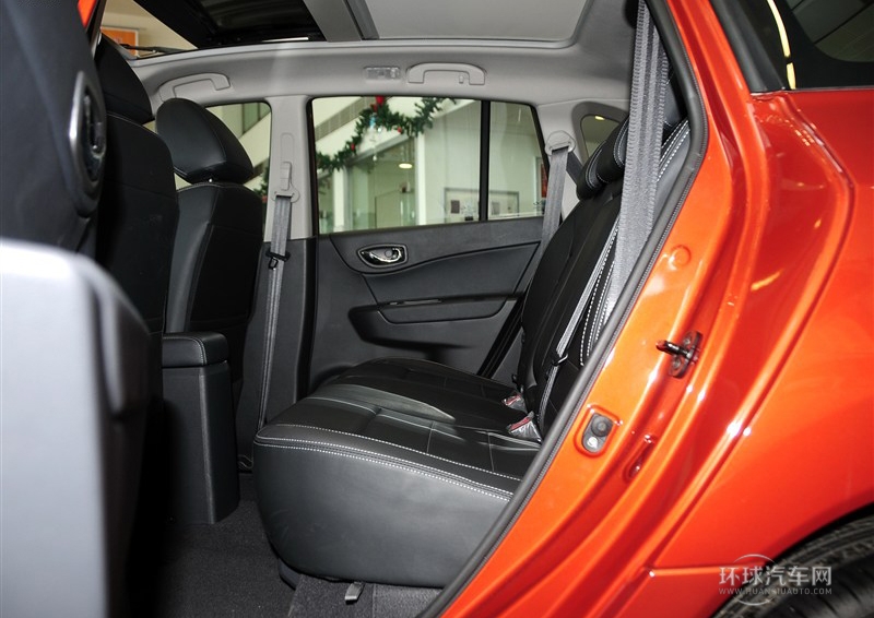 2014款 改款 2.0L 兩驅時尚版