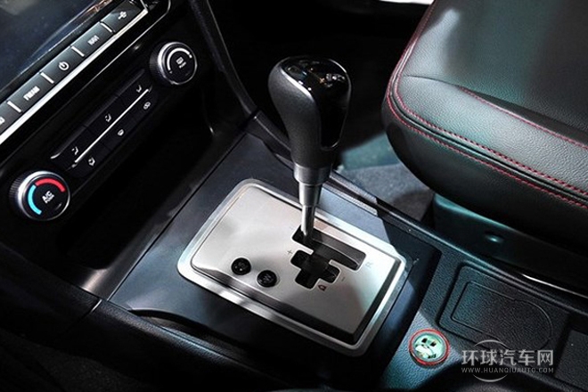 2014款 1.5T 自動(dòng)兩驅(qū)舒適型