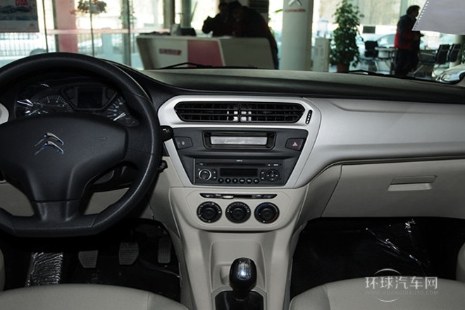 2014款 1.6L 手動(dòng)時(shí)尚型