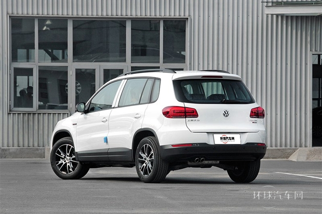 2015款 1.8TSI 自動(dòng)兩驅(qū)30周年紀(jì)念版