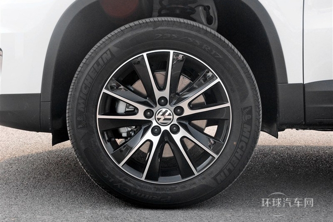 2015款 1.8TSI 自動兩驅30周年紀念版