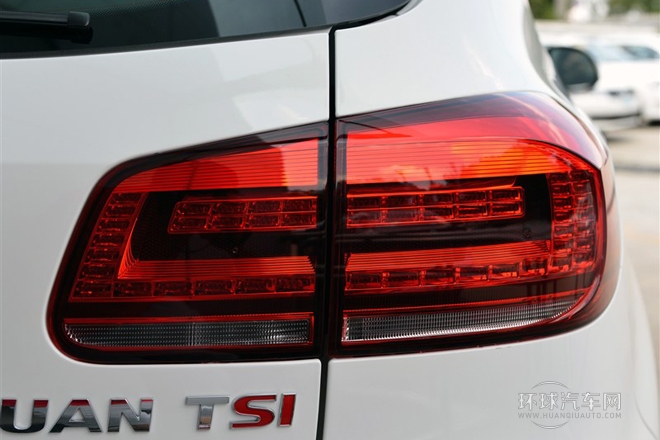 2015款 1.8TSI 自動兩驅豪華型