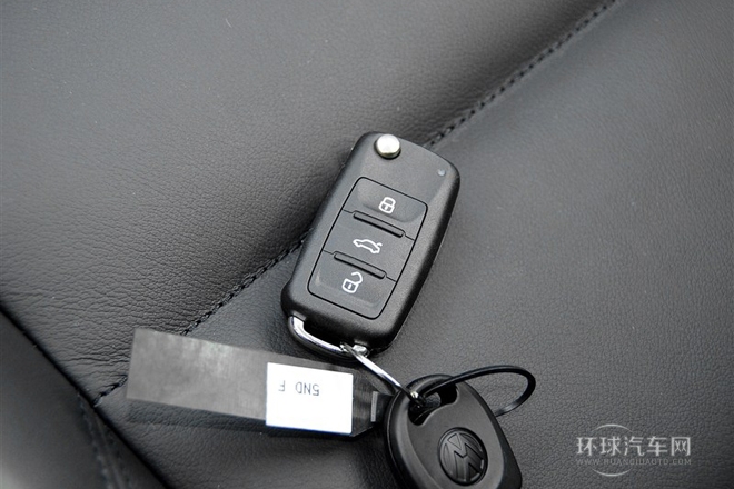 2015款 1.8TSI 自動(dòng)兩驅(qū)舒適版