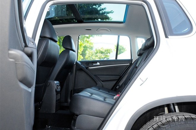 2015款 1.8TSI 自動四驅(qū)豪華型