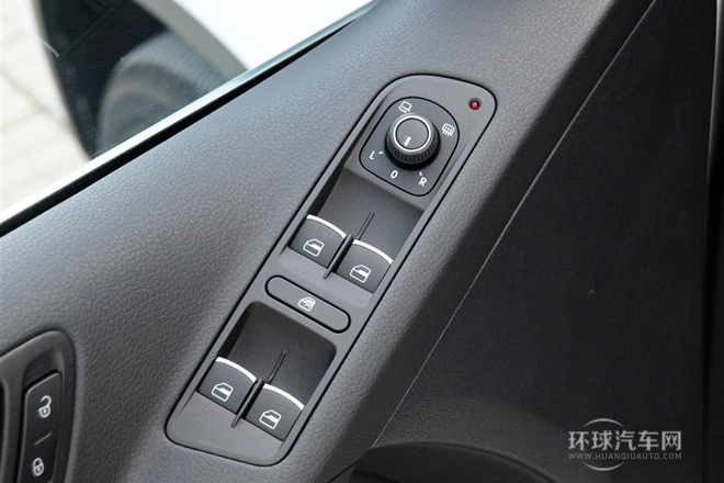 2015款 2.0TSI 自動(dòng)四驅(qū)豪華版