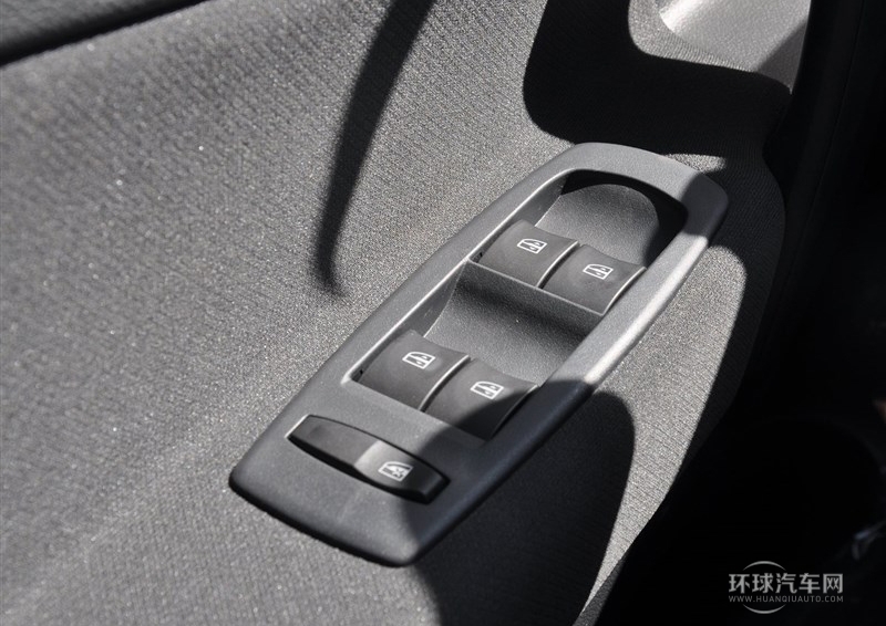 2014款 改款 2.5L 兩驅都市版