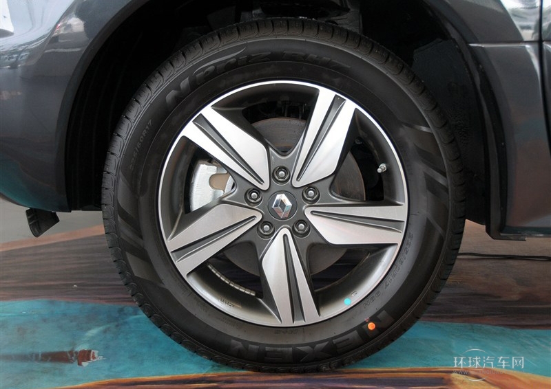 2014款 改款 2.5L 兩驅舒適版