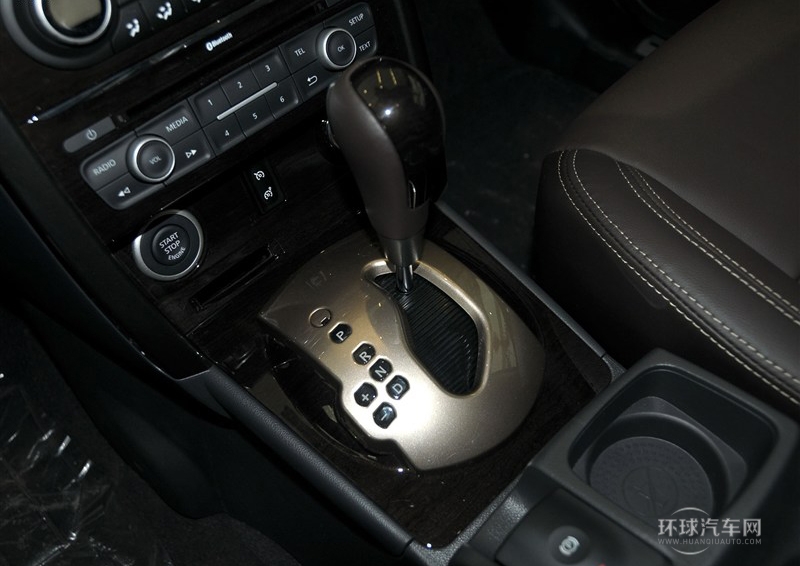 2014款 改款 2.5L 兩驅舒適版