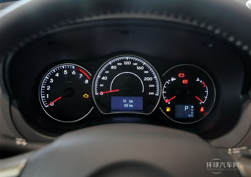 2014款 改款 2.5L 兩驅(qū)舒適版