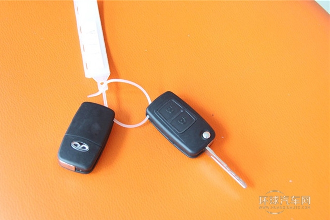 2011款 2.0T商務舒適型