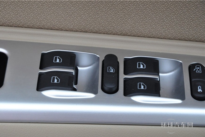 2012款 1.8L 手動豪華型