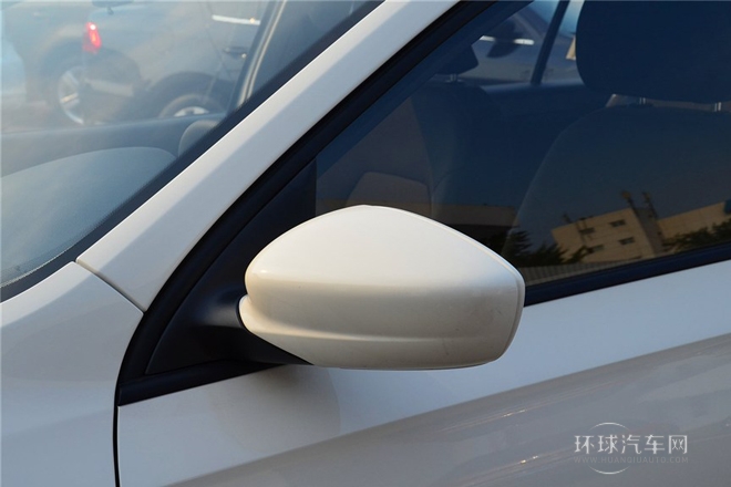 2015款 1.6L 手動舒適版