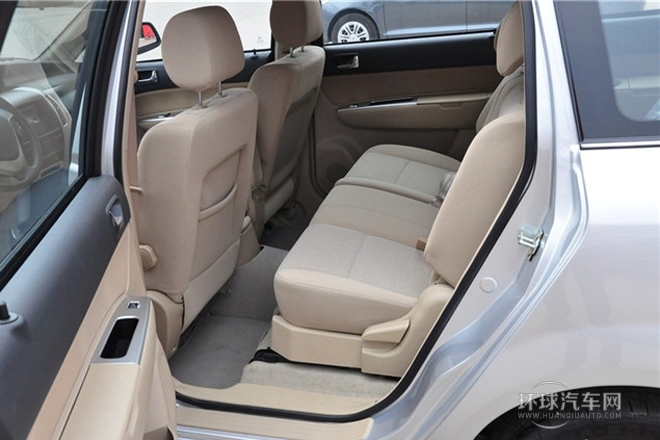 2012款 2.0L 手動舒適型