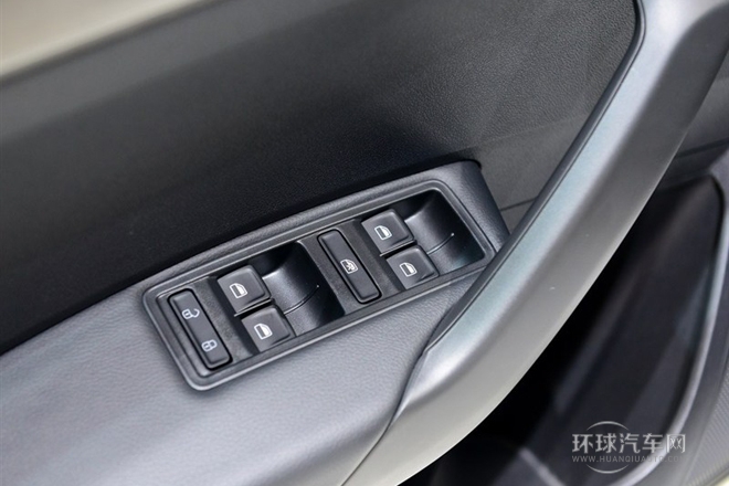 2015款 1.6L 自動30周年紀念版