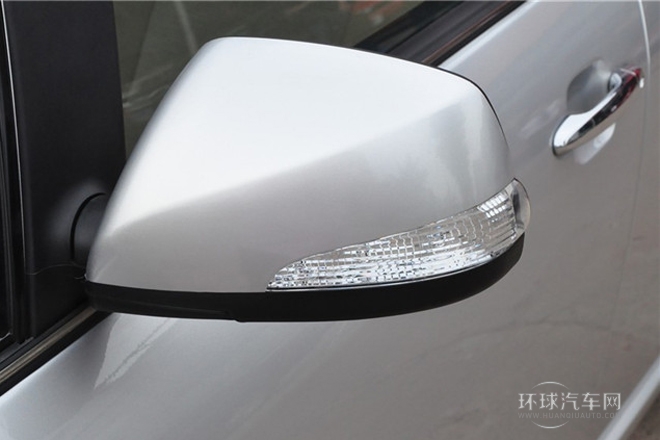 2012款 2.0L 手動舒適型