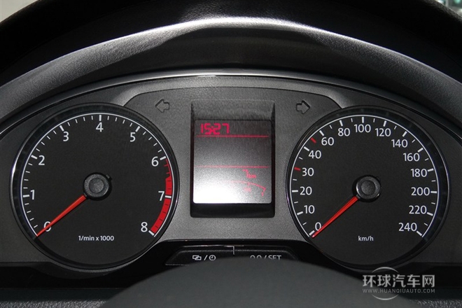 2015款 1.6L 自動風尚版